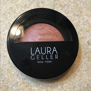 Laura Geller blush in Pink Grapefruit